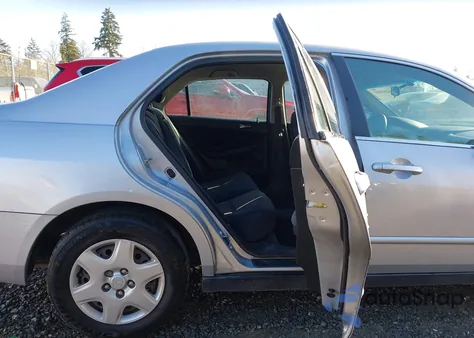 2005 Honda Accord 2.4 Lx z USA, uszkodzony, nr VIN 1HGCM56405A032569